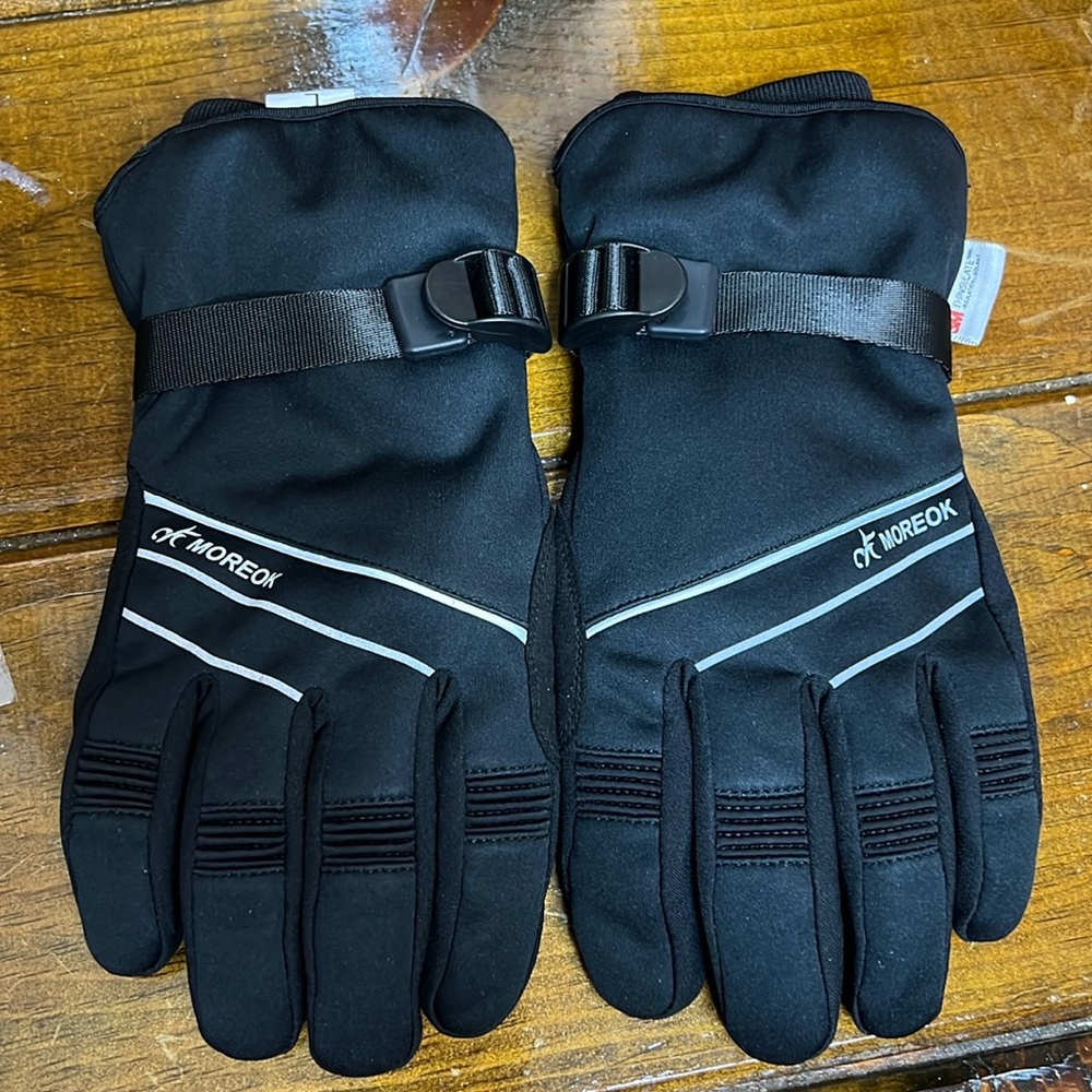NWT 3M Thinsulate‎ Black Winter Gloves- L